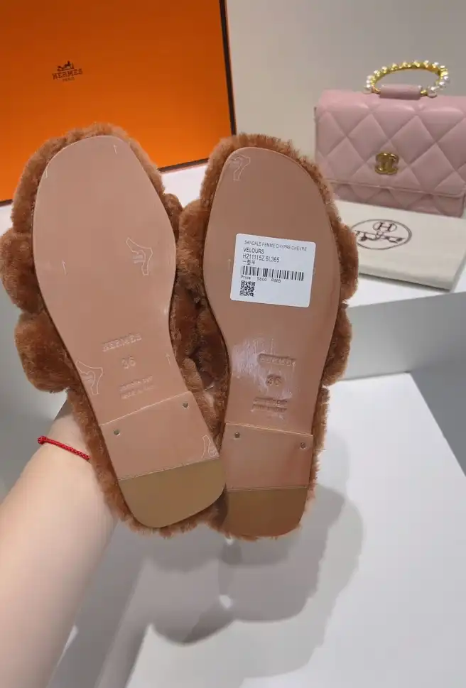 hype Hermes Slippers