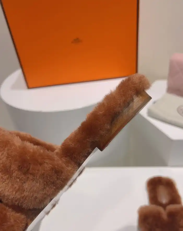 hype Hermes Slippers