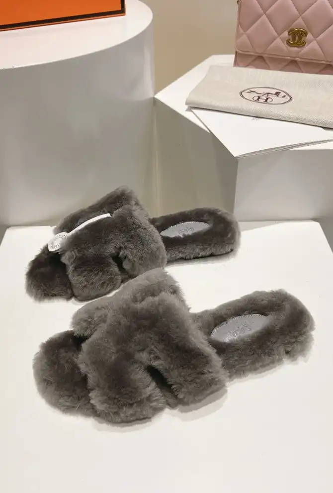 hype Hermes Slippers