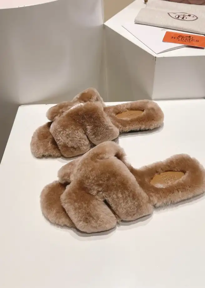 hype Hermes Slippers