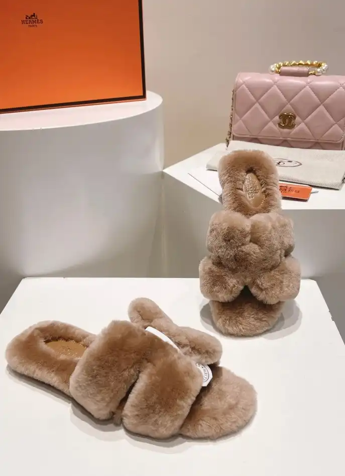 hype Hermes Slippers