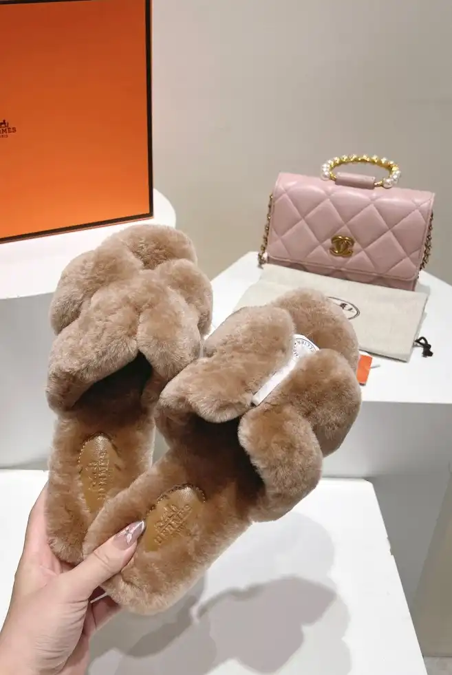 hype Hermes Slippers