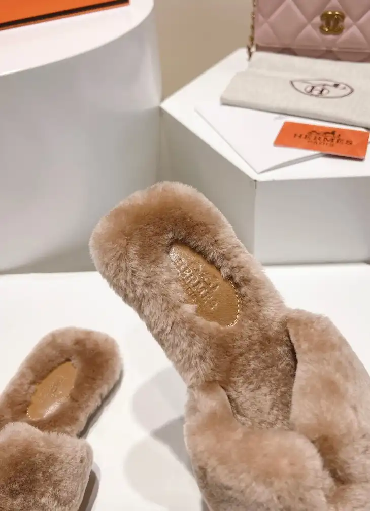 hype Hermes Slippers