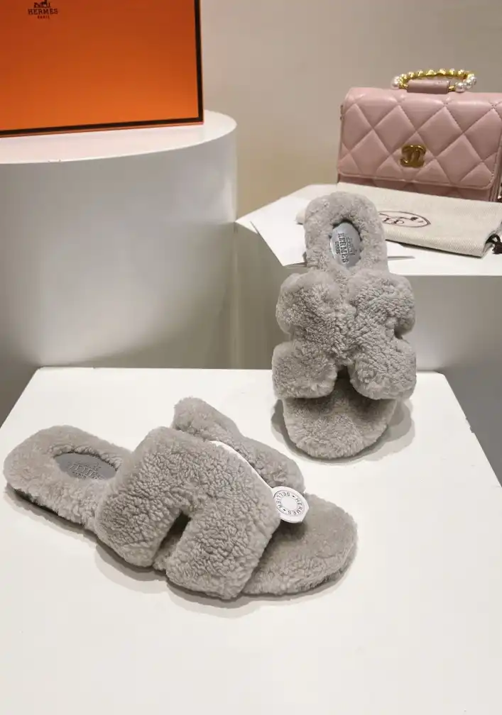 hype Hermes Slippers