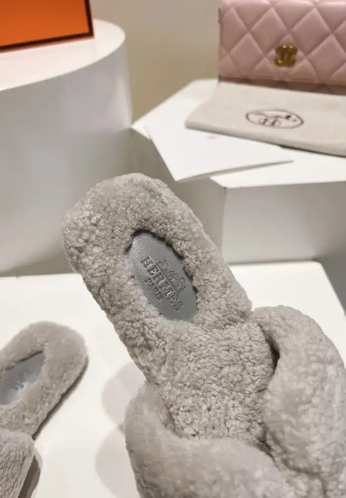 hype Hermes Slippers