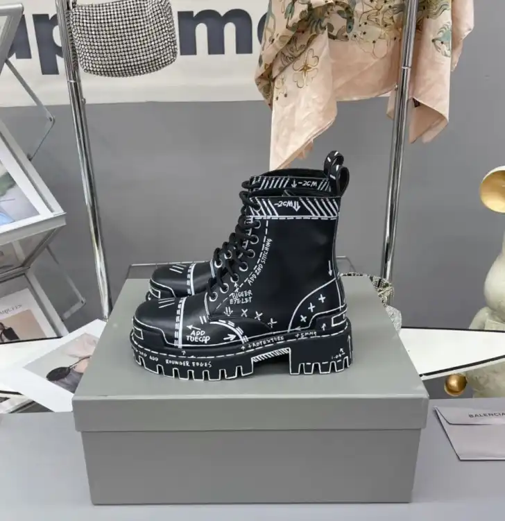 hype Balenciaga Boots