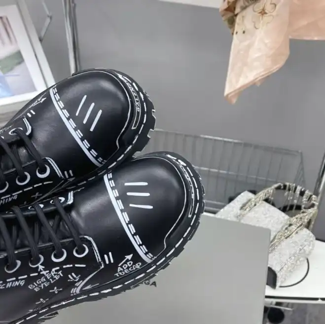 hype Balenciaga Boots