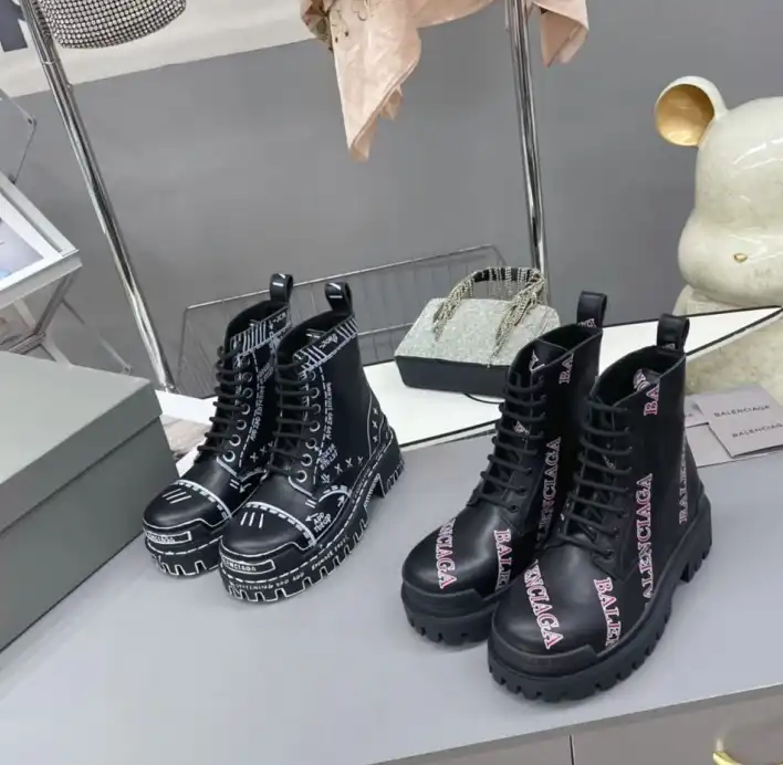 hype Balenciaga Boots