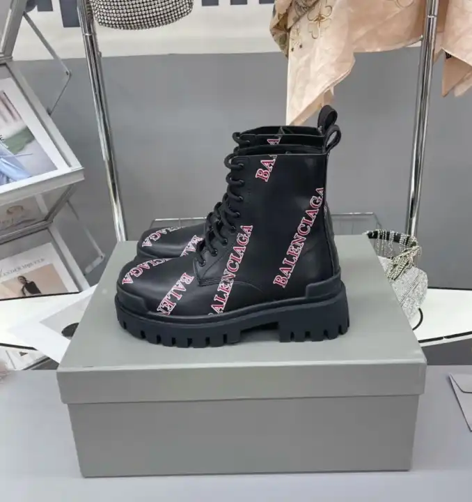 hype Balenciaga Boots