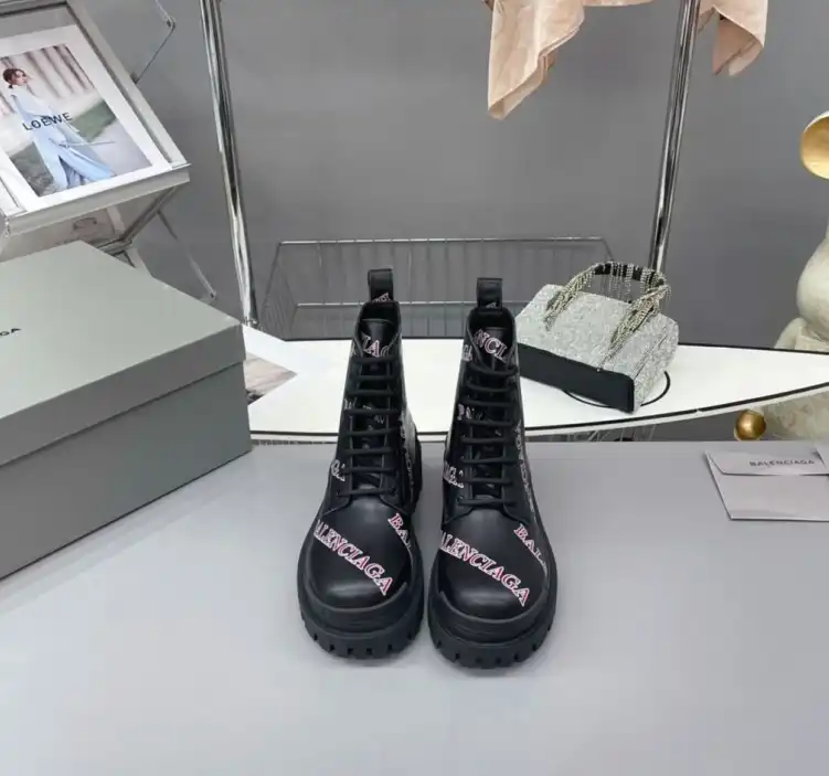 hype Balenciaga Boots