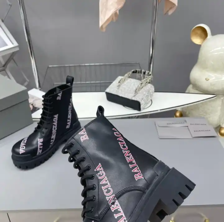 hype Balenciaga Boots