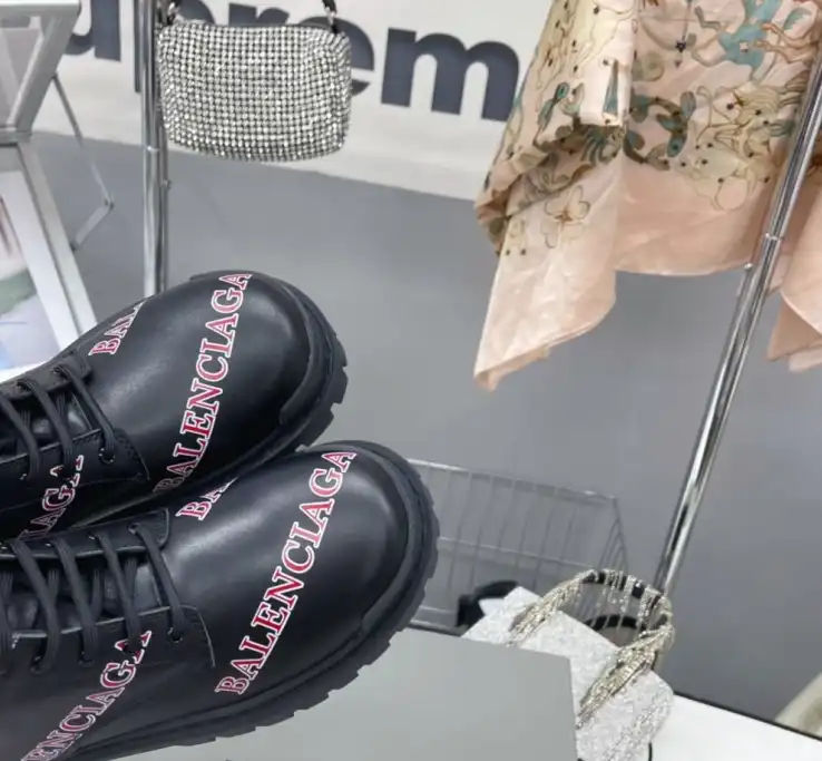 hype Balenciaga Boots