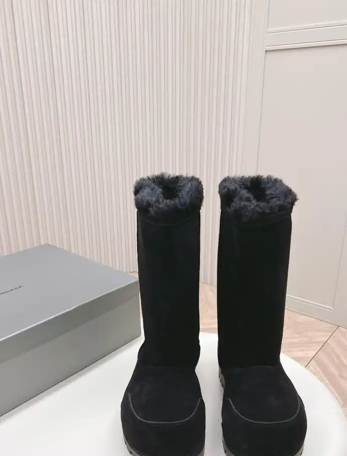 hype Balenciaga Boots