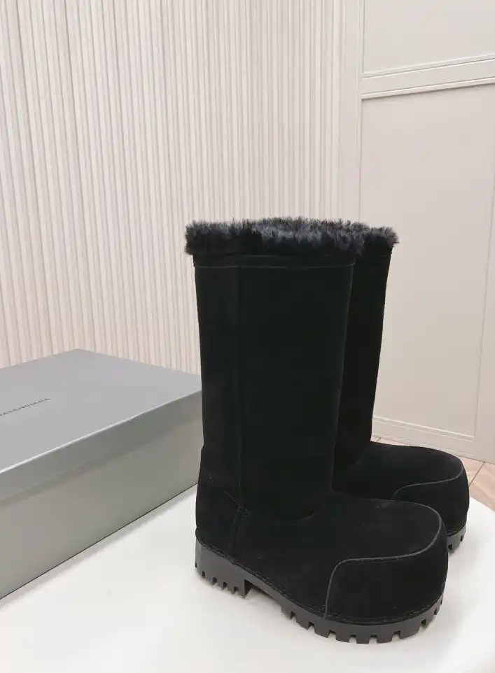 hype Balenciaga Boots