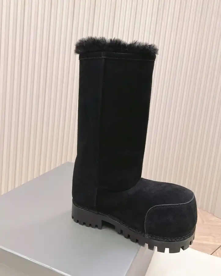 hype Balenciaga Boots