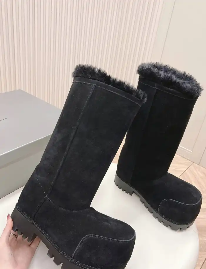 hype Balenciaga Boots