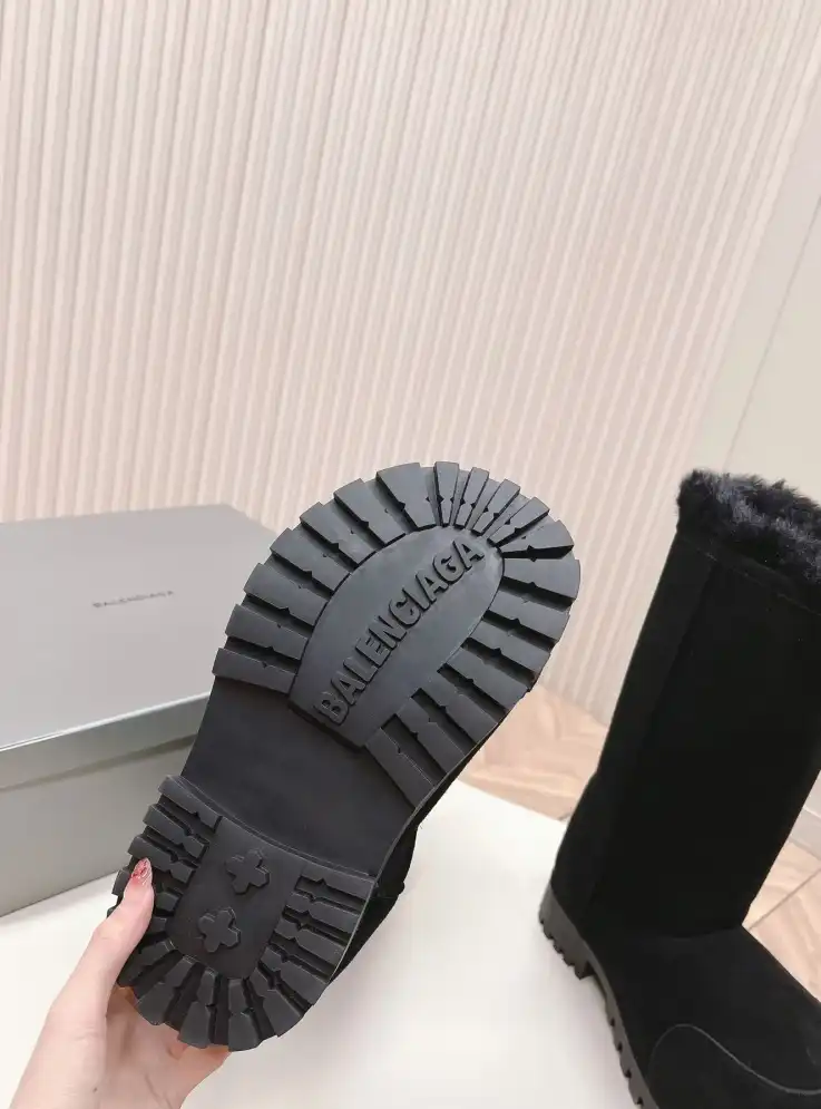 hype Balenciaga Boots