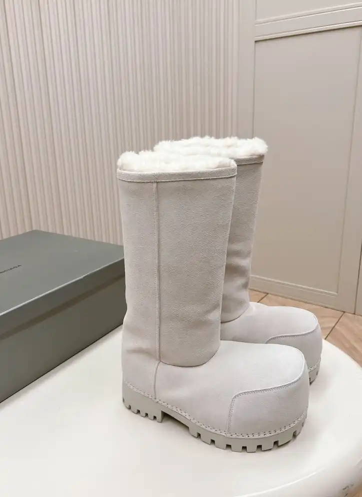 hype Balenciaga Boots