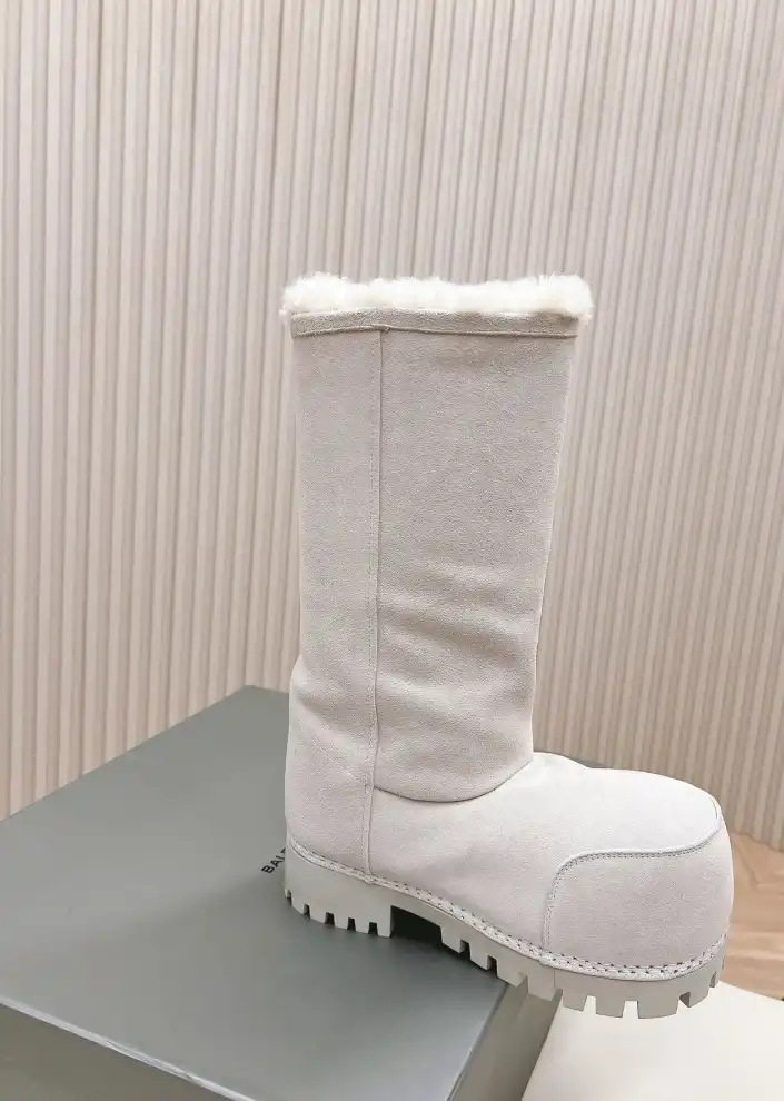 hype Balenciaga Boots