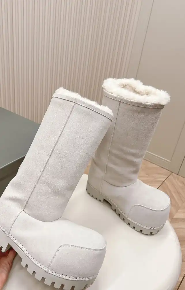 hype Balenciaga Boots