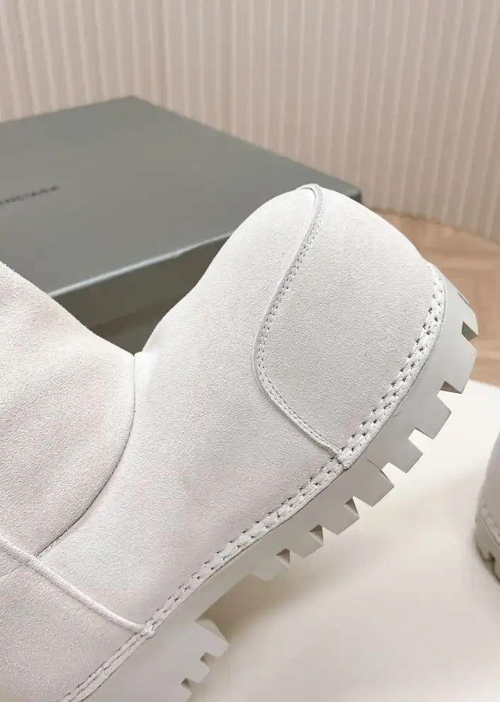 hype Balenciaga Boots