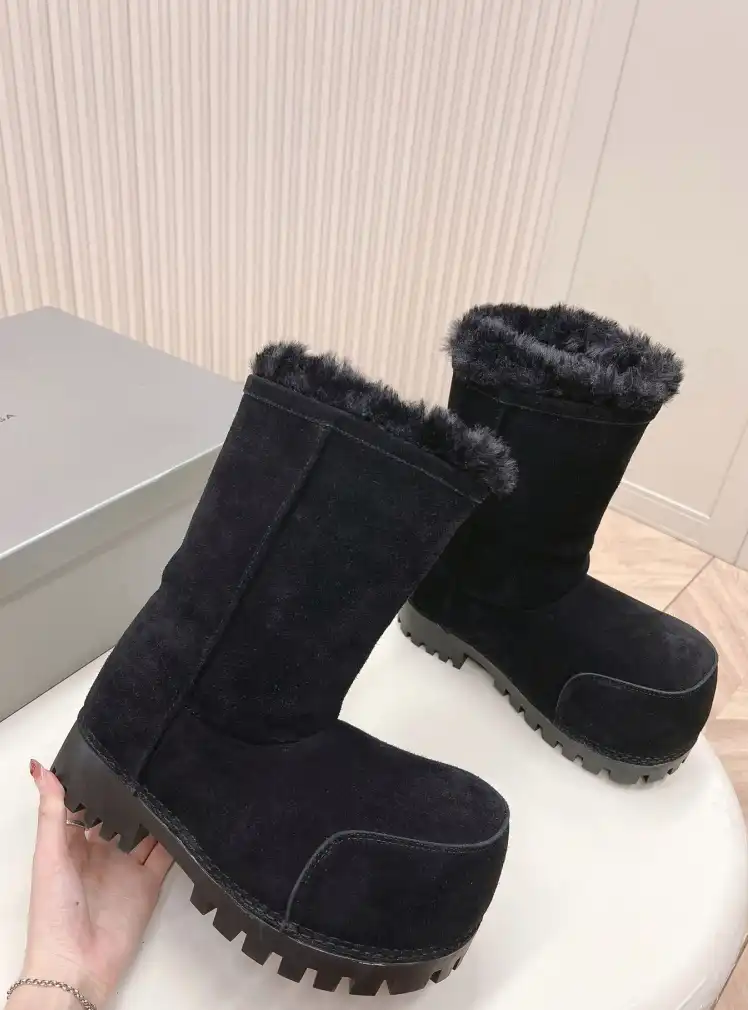 hype Balenciaga Boots