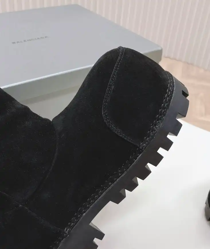 hype Balenciaga Boots