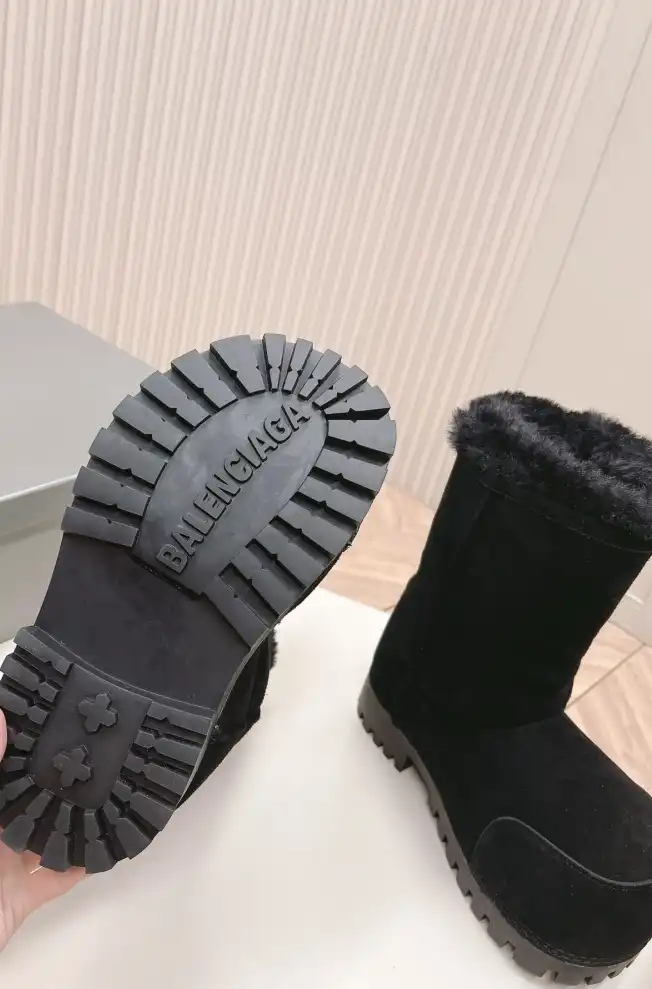 hype Balenciaga Boots