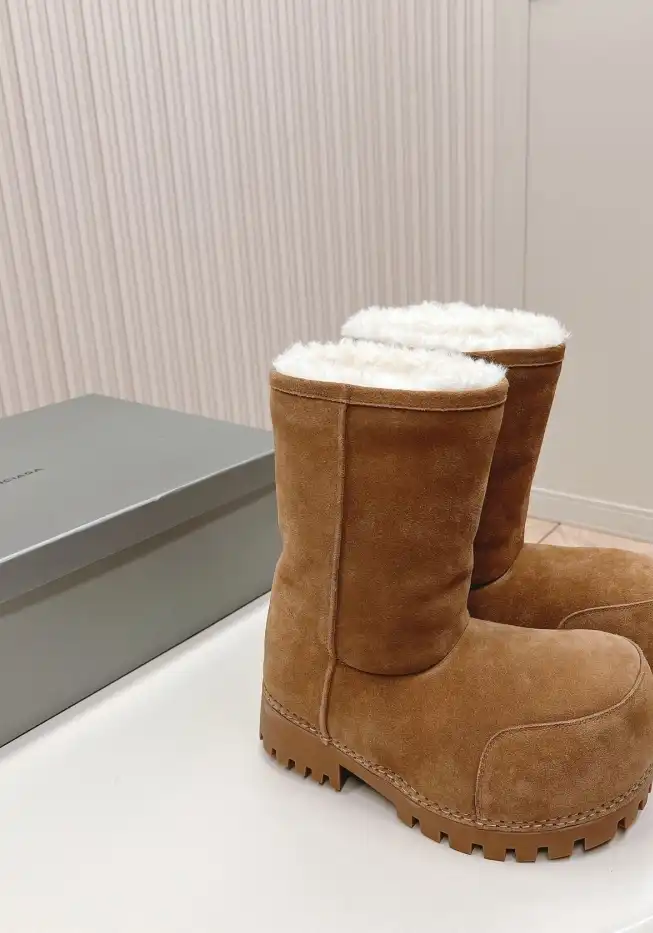 hype Balenciaga Boots