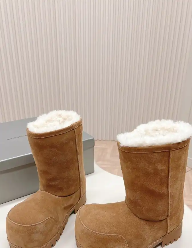 hype Balenciaga Boots