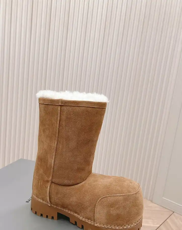 hype Balenciaga Boots