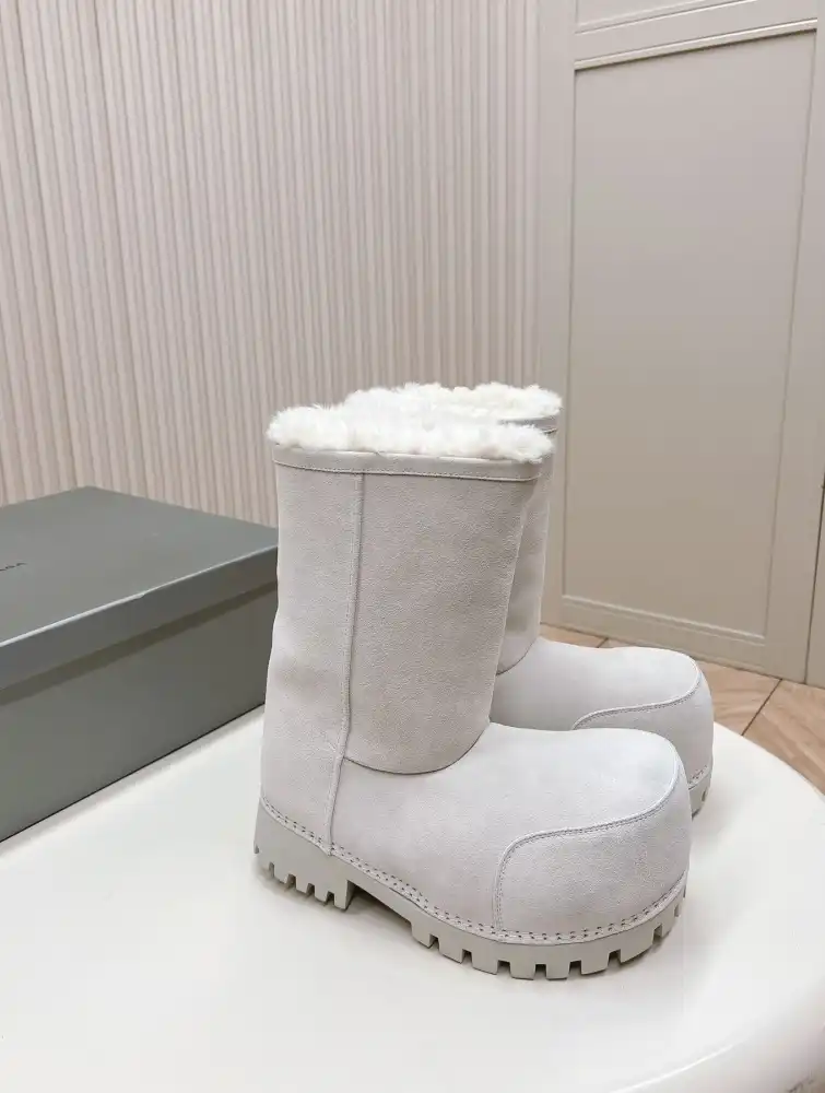 hype Balenciaga Boots