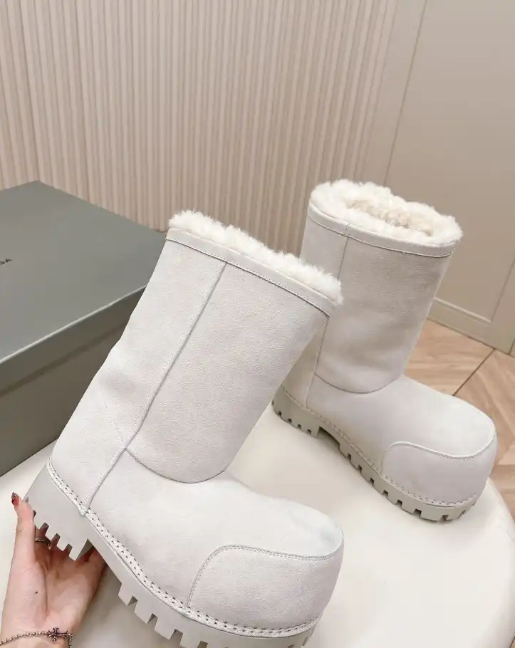 hype Balenciaga Boots