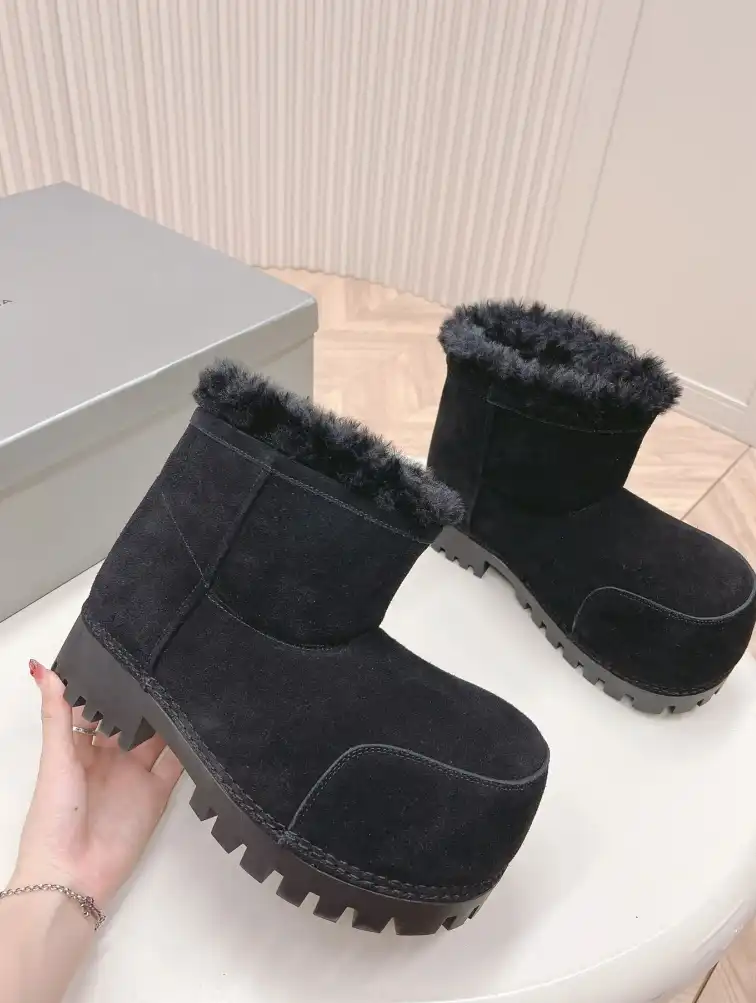 hype Balenciaga Boots