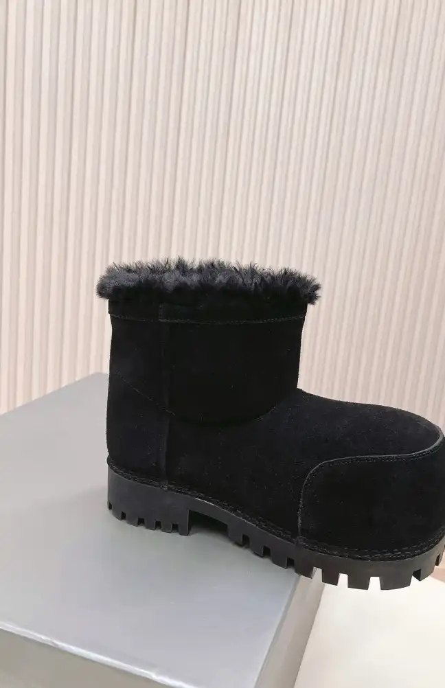 hype Balenciaga Boots