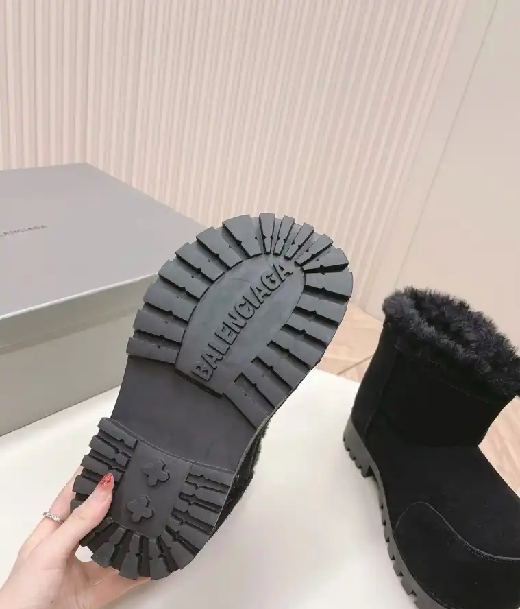 hype Balenciaga Boots