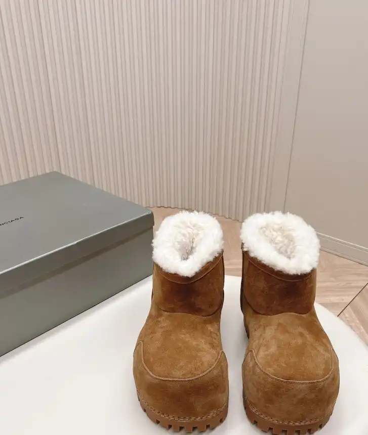 hype Balenciaga Boots