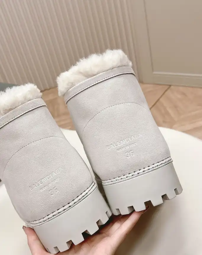 hype Balenciaga Boots