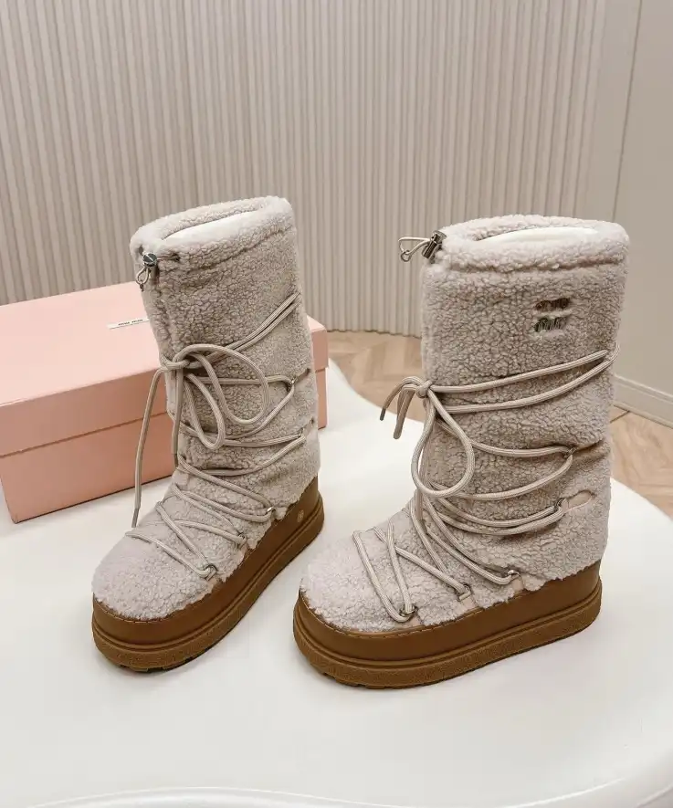 hype Miu Miu Boots