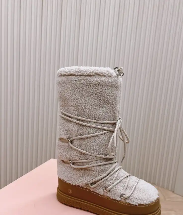 hype Miu Miu Boots