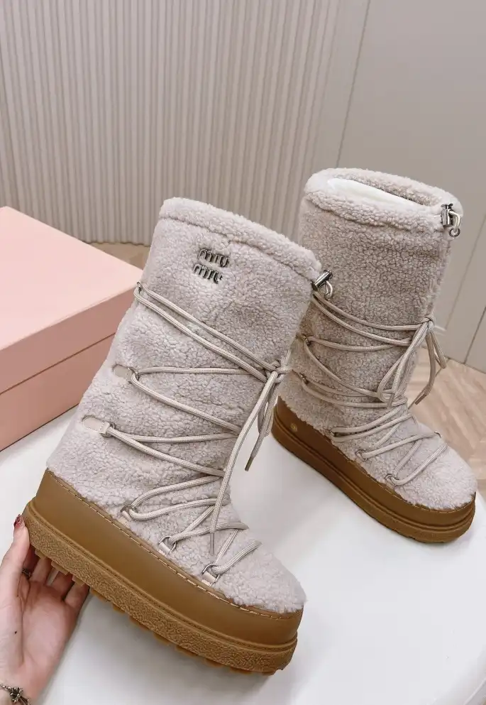 hype Miu Miu Boots