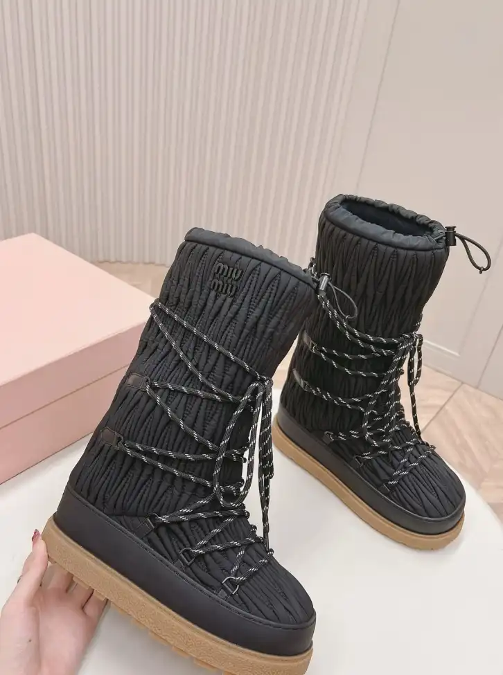 hype Miu Miu Boots