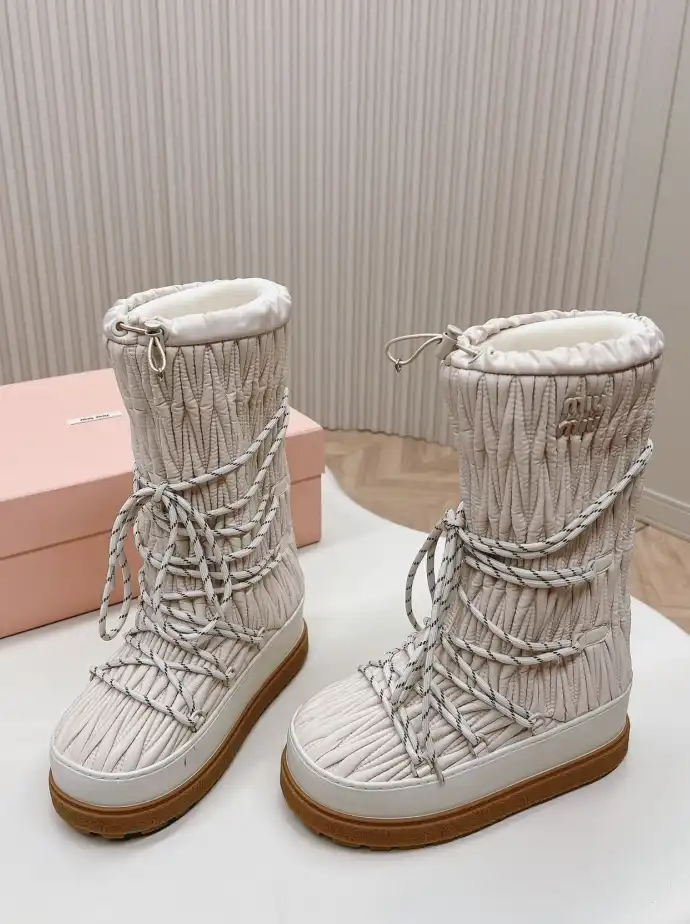 hype Miu Miu Boots