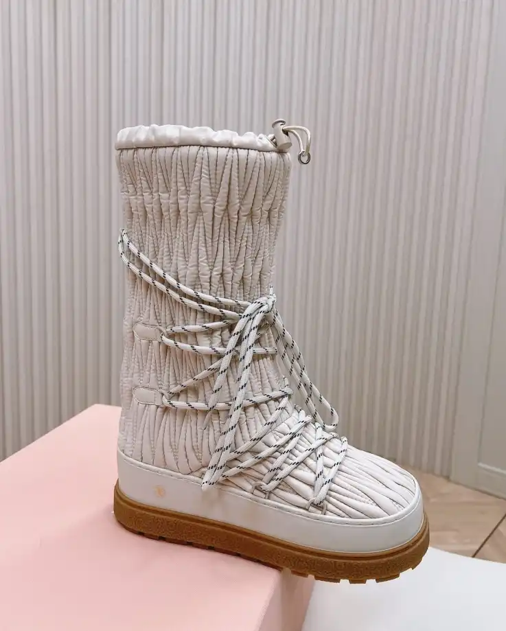 hype Miu Miu Boots