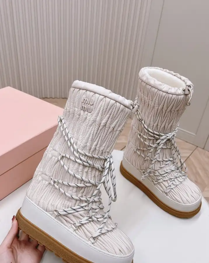 hype Miu Miu Boots