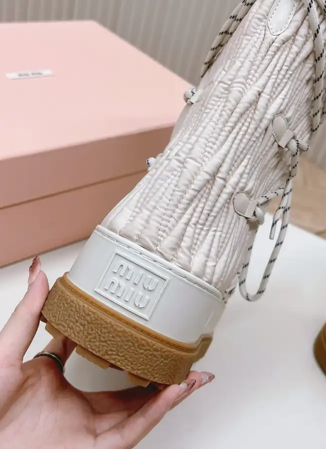 hype Miu Miu Boots