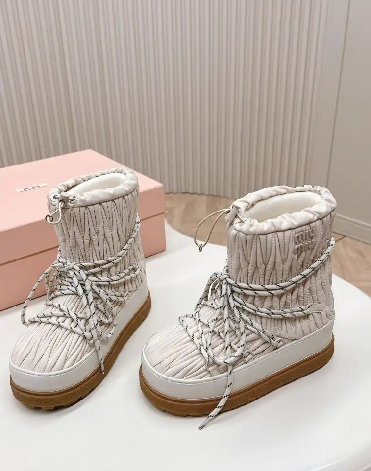 hype Miu Miu Boots