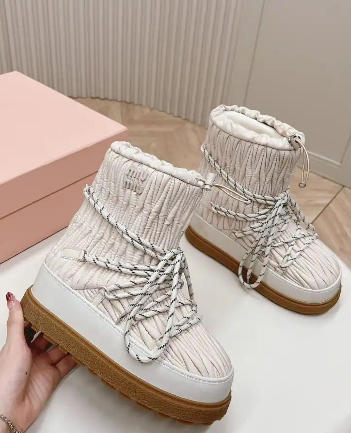 hype Miu Miu Boots