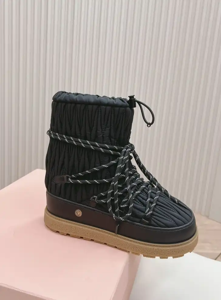 hype Miu Miu Boots