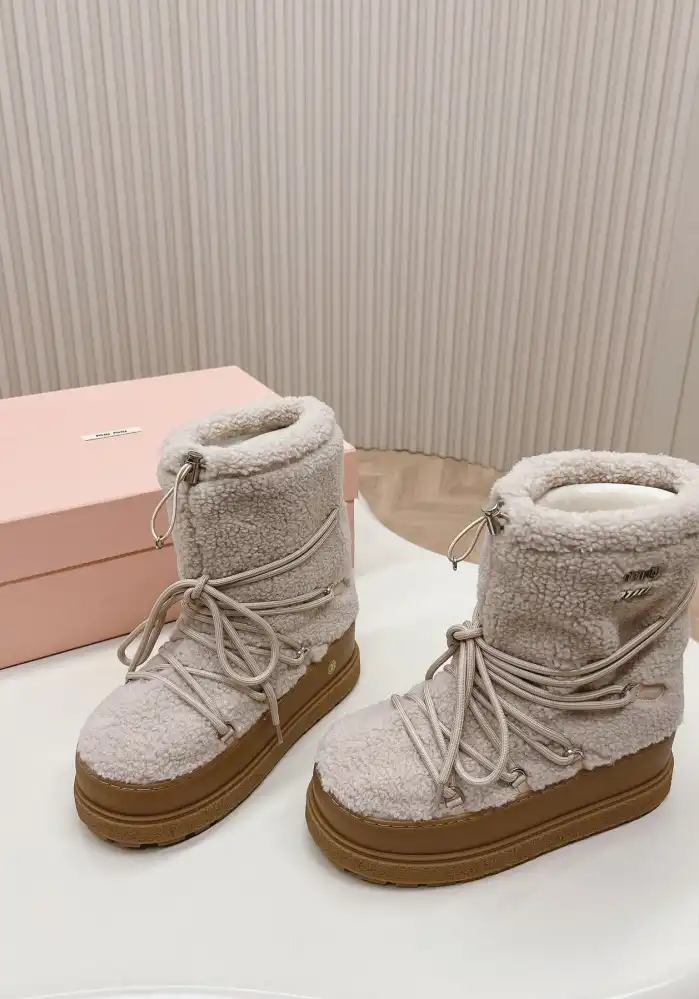 hype Miu Miu Boots